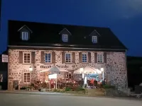 ガストホフ・フェイシェ ズンダーンのホテル