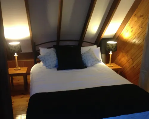 Beyonderup Falls Adult Retreat Hotels in Nannup