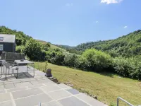 Dolwylan Cottage Hotels in Penbryn