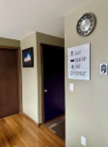 Downtown family friendly cozy condo- Walk to restaurants