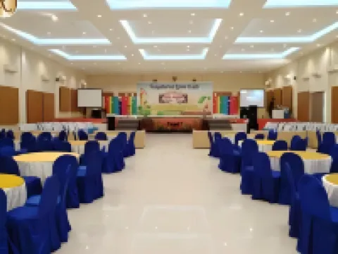 De Resort Hotel โรงแรมในMagersari