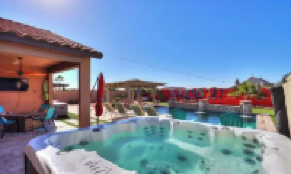 Private Swim Up Oasis, Hot Tub, Game Room, 100” TV