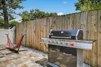 Family Paradise: Pool & Bikes and Christmas Tree! Upcoming Holidays Available! Hotels in Crystal Beach