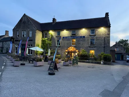 Charles Cotton Hotel Отели в г. Веттон