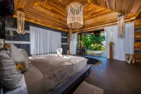 Ocho Artisan Bungalows Hotels in Playa Langosta