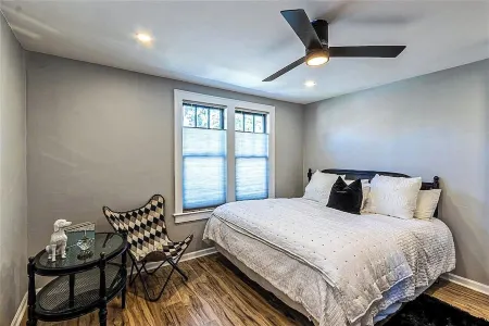 Charming, modern, 2nd floor home-away-from-home