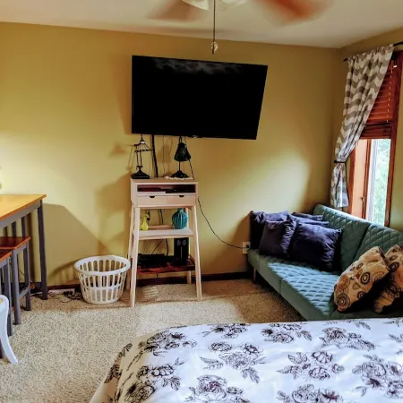 Lake Channel 'Brewhaus' Townhouse: 2 Bedrooms with 6 Levels on Lake Winnebago