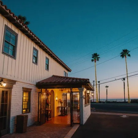 El Caminante Bar & Bungalows