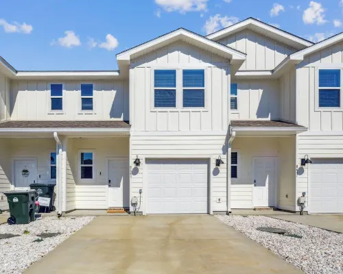 New Home near UWF & PNS Beach! Hotels in Ensley