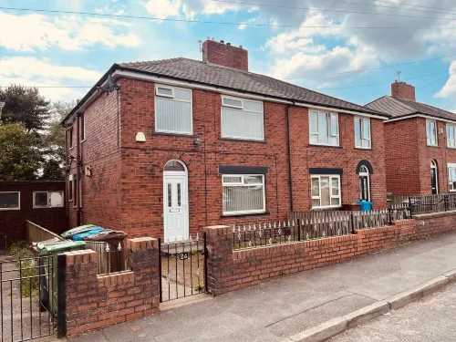 The Serene Stays - 3 Bed Home in Oldham Manchester Hotels in Newhey