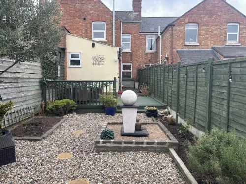 Riverside Town within easy reach of Cotswold Villages. Family friendly Hotels in Evesham