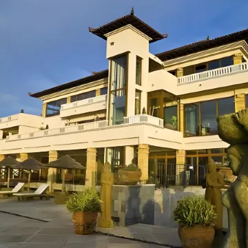 Regency Country Club, Apartments Suites