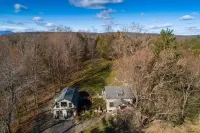 Rustic Catskill cottage, 10 min to Hudson, 30 minutes to popular ski area skiing