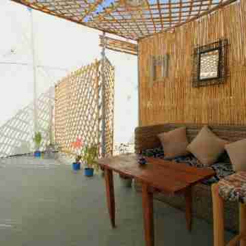 Charming apartment in the heart of the old city near the beach Others