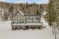 Villa du Lac Poulin waterfront