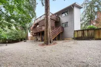 The Singing Willow - Spacious Retreat near Microsoft