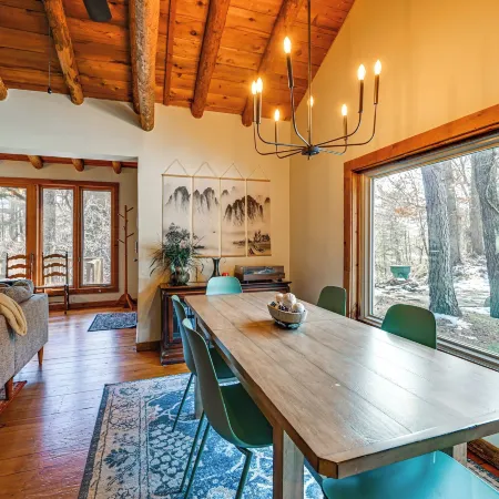 Waterfront Log Cabin in Kentucky: Fire Pit, Grill!