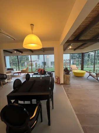 New gourmet house with sea view next to the castle