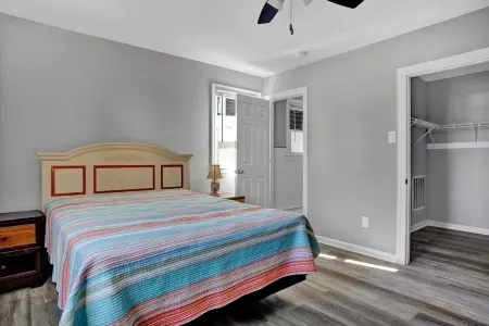 🏝Gorgeous Bay View Rental🏝 “Close to the Beach”