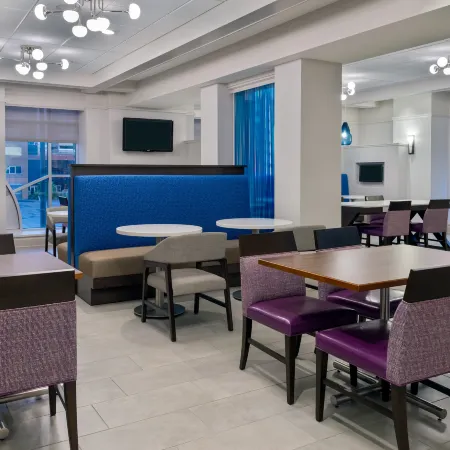 Hampton Inn & Suites Buffalo Downtown