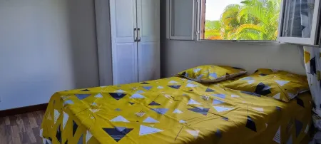 Quiet villa with jacuzzi, Villa Le Boursoie. Отели в г. Les Abymes