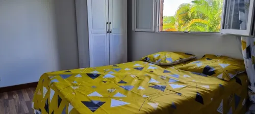 Quiet villa with jacuzzi, Villa Le Boursoie. Les Abymes 호텔