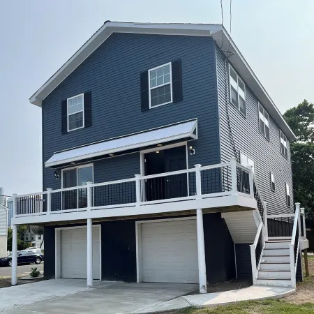 Exclusive Shore Home- Fifa World Cup Hosting with 5 Bedrooms, AC, WiFi & Parking