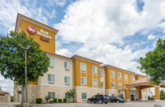 Best Western Plus San Antonio East Inn  Suites