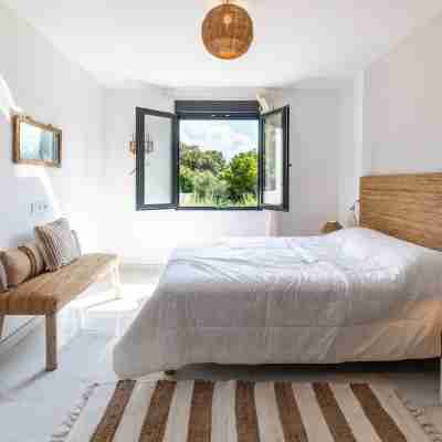 Superb new apartment Bonifacio Rooms