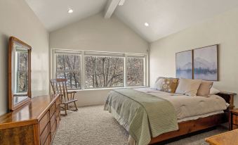 Image showcasing Mountain Cabin with Massive Game Room and Gorgeous Views: Últimas ...