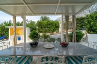 Modern vacation villa with pool / air conditioning in Blizikuce / Budva / Montenegro
