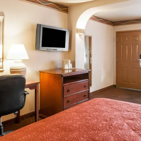 Quality Inn & Suites Las Cruces - University Area