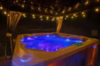 Family & Group Friendly Mountain Retreat w/ HotTub,EV Charger,Ski,Mountain View