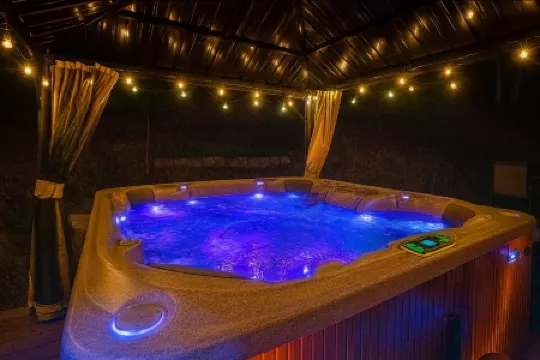 Family & Group Friendly Mountain Retreat w/ HotTub,EV Charger,Ski,Mountain View