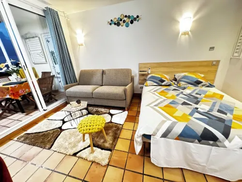 STUDIO MESANGE TARTANE BEACH 200m FROM SWIMMINGPOOL SEA VIEW Hotels in La Trinite