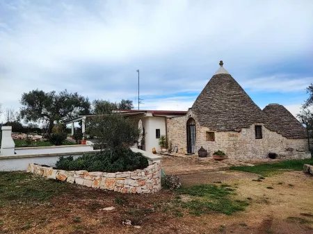 Trullo the Zippo in Zippitello Отели в г. Таранто
