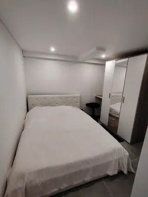 Apartament in a bungalow with garden Hotels in Le Raincy