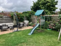 Large house near Amsterdam, Haarlem, 4 bedrooms, 2 bathrooms, garden, BBQ bike Hotels in Driehuis