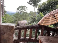 Spacious 5-bedroom wooden chalet in peaceful Sagada with WiFi