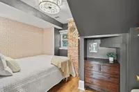 Raspberry Retreat Cottage