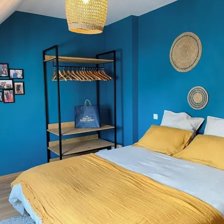 Villa Alegria in Saint Colomban, Pets welcome!