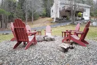 EAT, DRINK, PLAY & RELAX in Windham