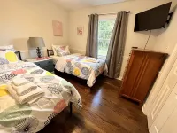 Pet Friendly Cozy & Comfy 3 BR House w Large Yard & Deck