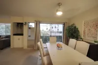 Comfortable 2-bedroom corporate apartment with AC, WiFi in peaceful San Leandro Hotels in San Leandro