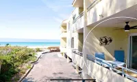 Beachfront Gulf Views 2BR 2BA with pool and elevator -just steps to the beach