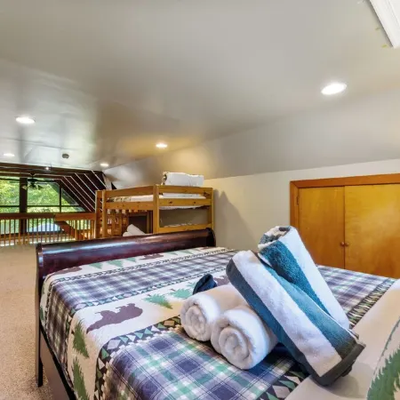 1 Min to Camelback! Creekside Escape + FirePit & BBQ