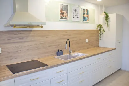 Stylish Lodge getaway in Wine Country Отели рядом с достопримечательностью «Kozi Hradek - Mikulov»