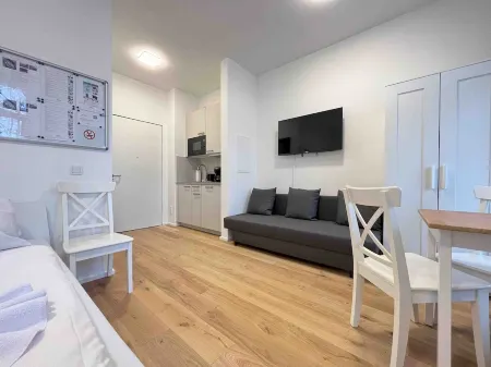 (AM1026) Smart apartment for fitters