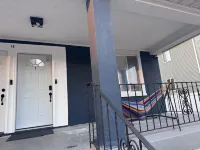 2-bedroom apartment Walking distance to beach