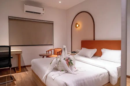 The 7th Heaven Resort Отели в г. Сатна